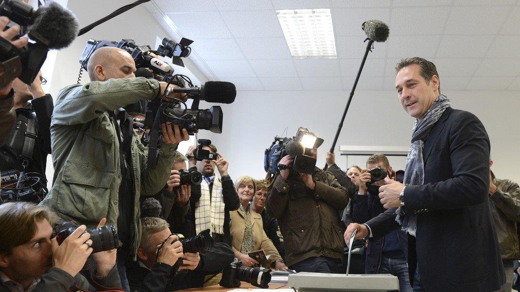 Nationalratswahl: Spitzenkandidaten geben Stimme ab