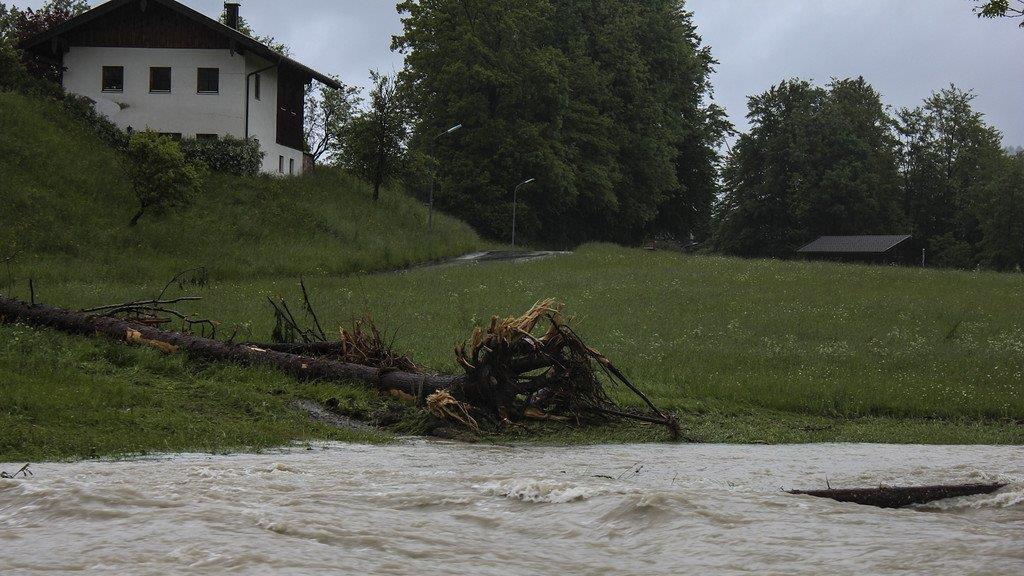 Hochwasser: Ruhpolding abgeschnitten