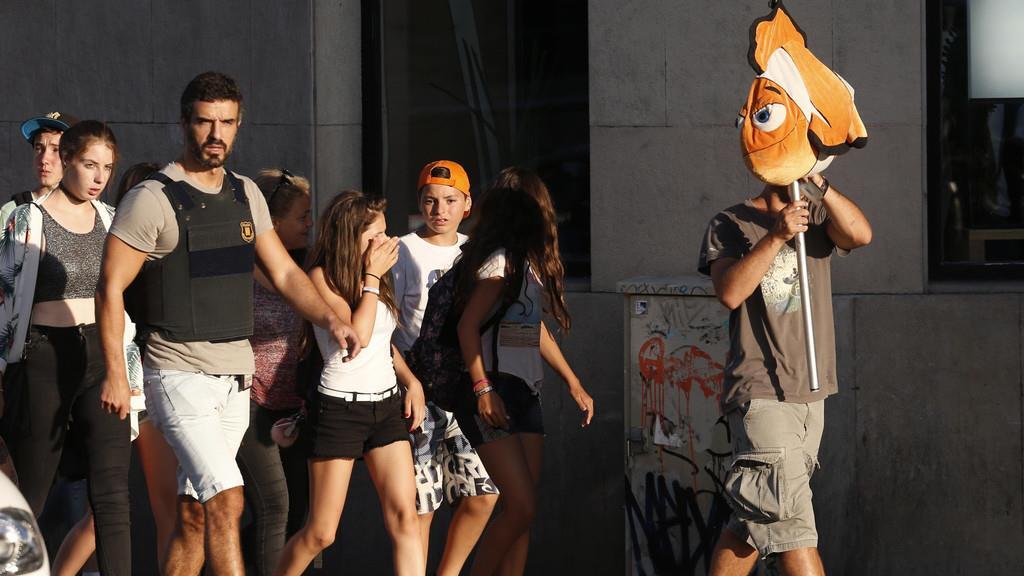 Schock und Trauer nach Anschlag in Barcelona