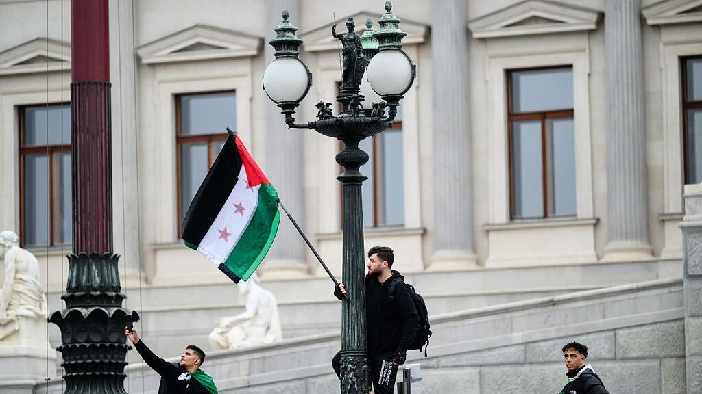 Machtwechsel in Syrien: Lautstarke Feier in Wien