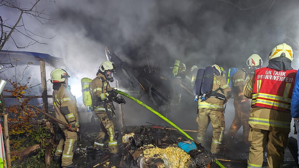 Geräteschuppen in Pfarrwerfen in Brand