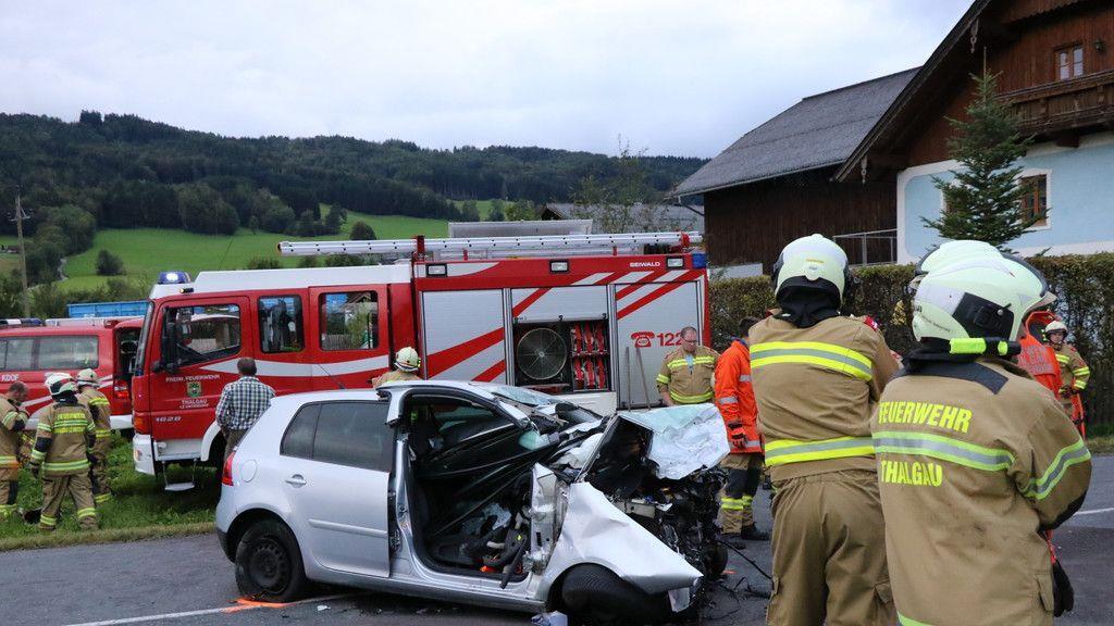 Frontalcrash auf L103 in Thalgau
