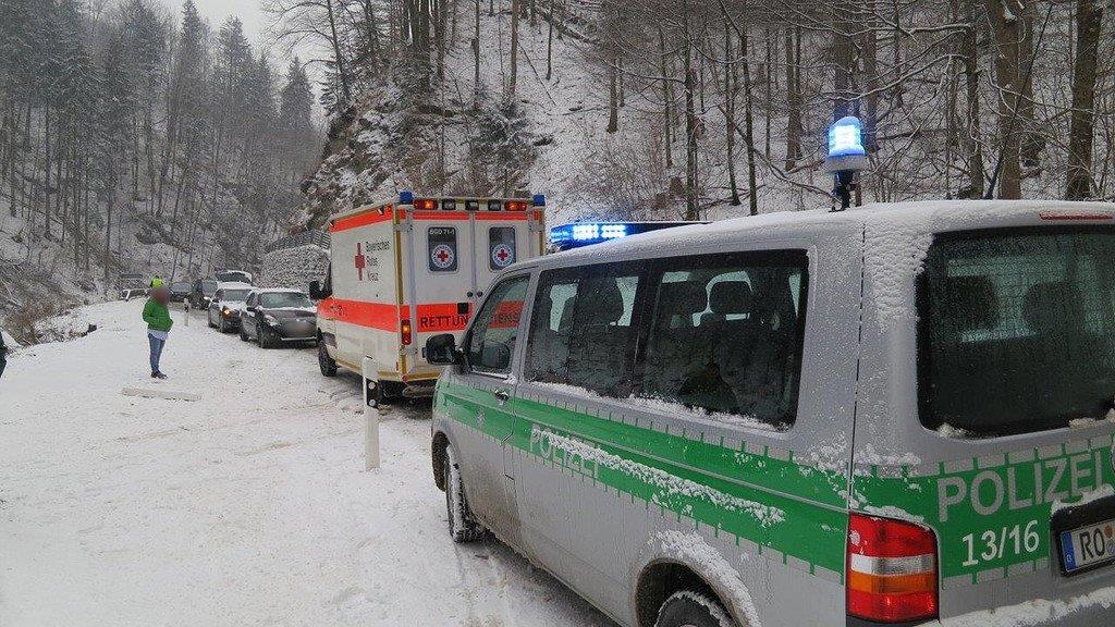Lenker kommt von B305 ab