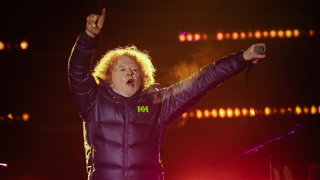 Ski Opening Simply Red
