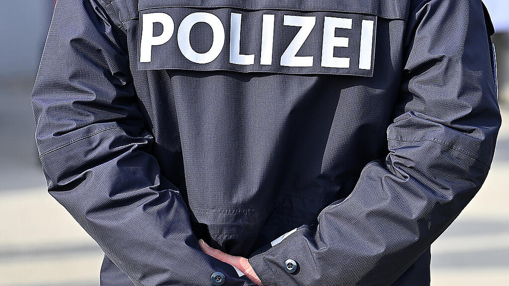 Die Schule wurde von der Polizei durchsucht