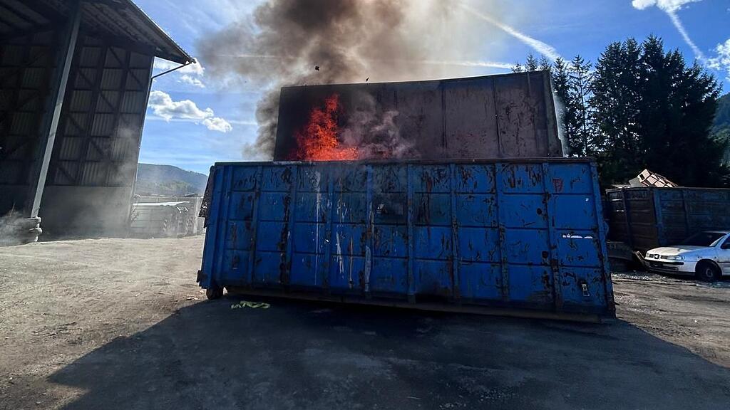 Comntainerbrand in Unternberg