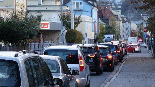 SPÖ und Bürgerliste erwarten sich 5.000 bis 8.000 Autofahrten pro Tag weniger.