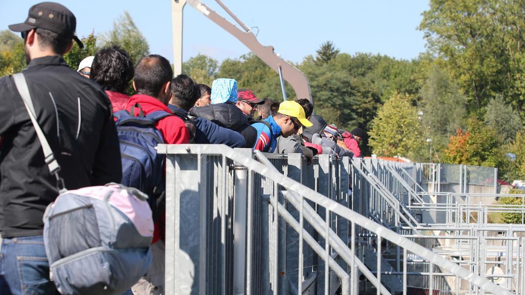 Flüchtlinge - Lage in Salzburg spitzt sich zu II