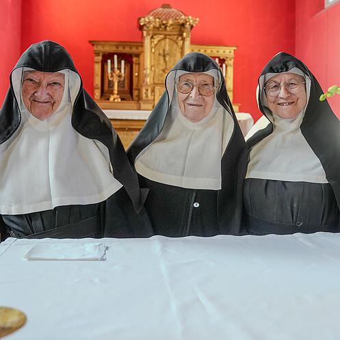 Messe der Nonnen im Kloster Goldenstein