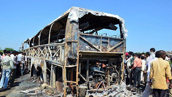 Der Bus brannte innerhalb weniger Minuten aus