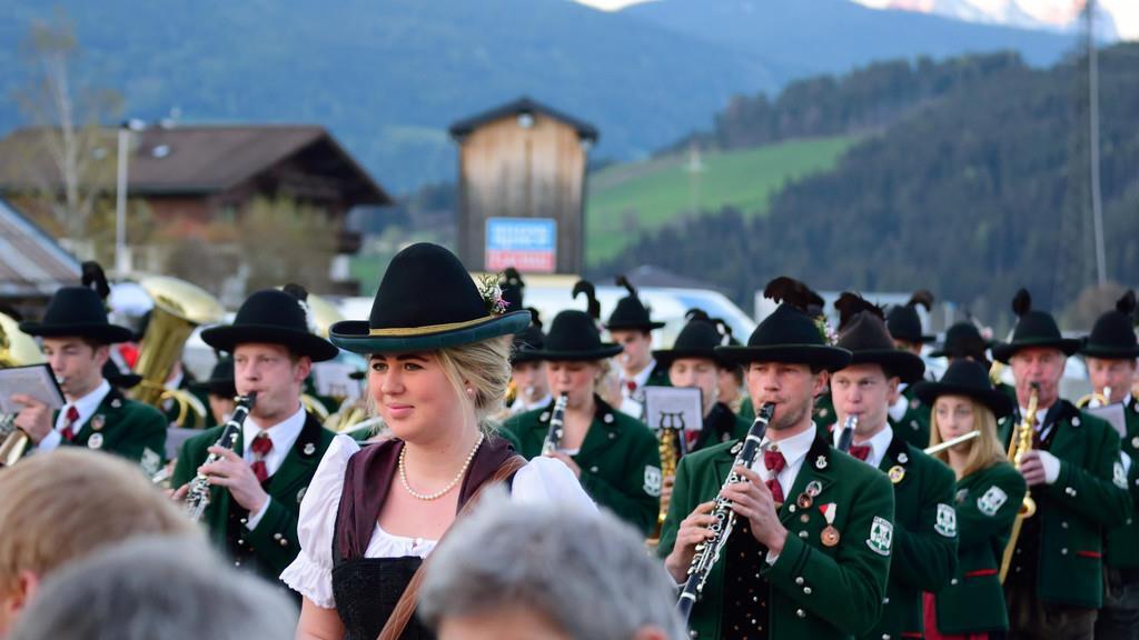 Sagler Bierzelt, FR, I