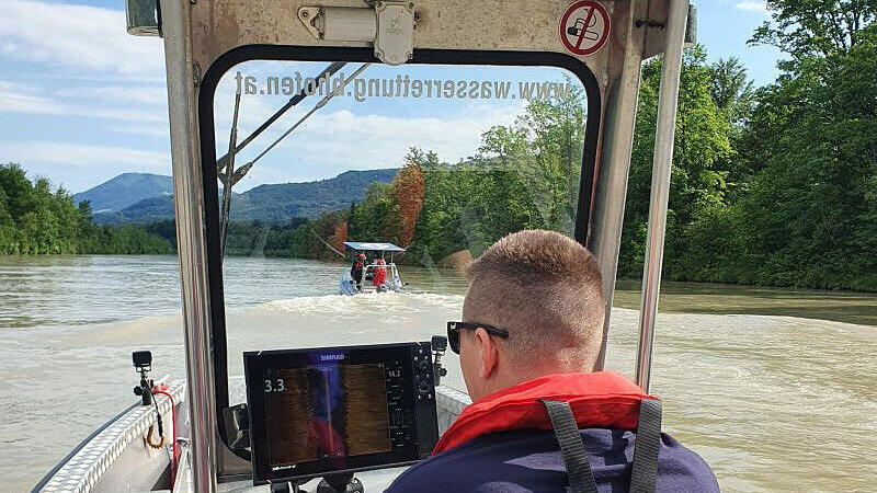 Wasserrettung_Klein-Lkw_Bergung