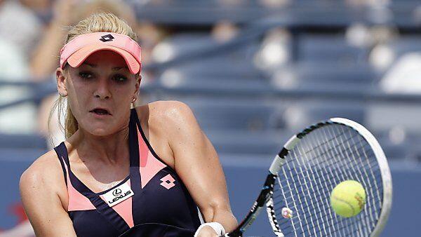 Radwanska zog noch bei Trockenheit in Runde 3 ein