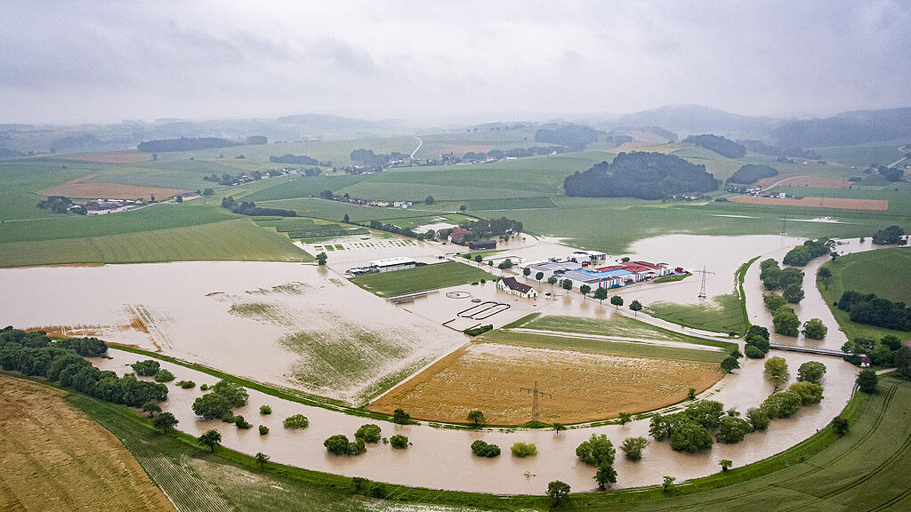 Unwetter in Nieder\u00f6sterreich