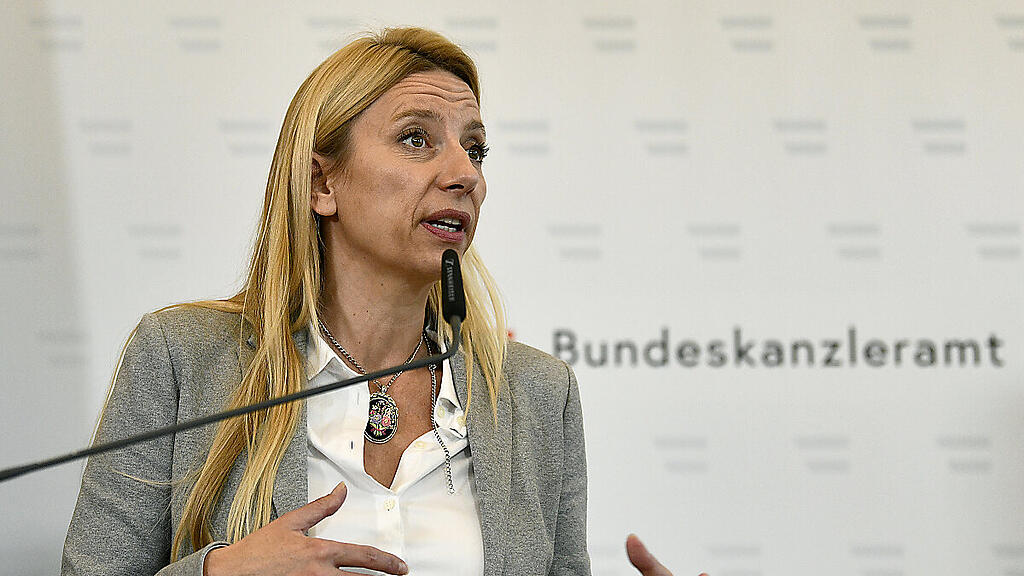 Frauen- und Familienministerin Juliane Bogner-Strauß