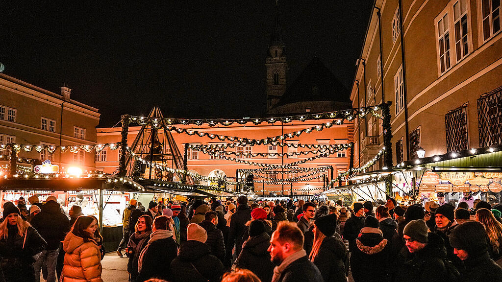 Impressionen der Christkindlmarkt Er\u00f6ffnung