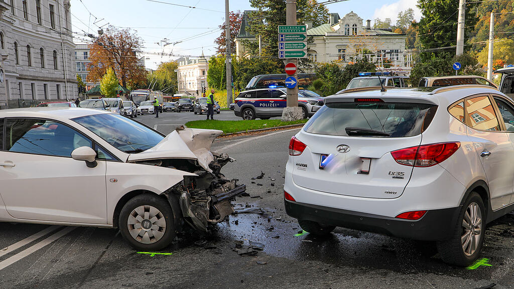 Pkw-Crash Salzburg-Nonntal