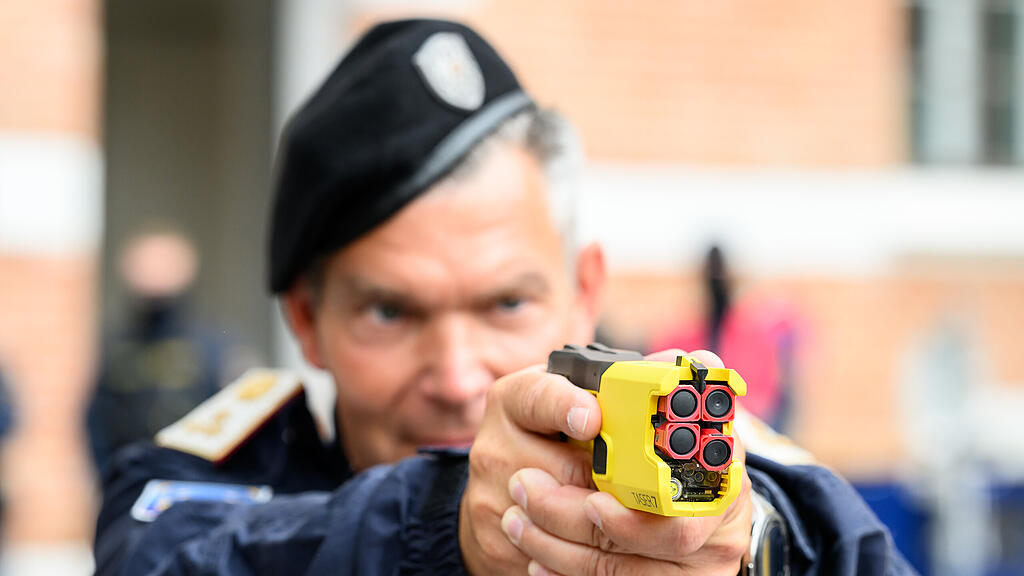 Einsatz von Taser und Lichtmodulen