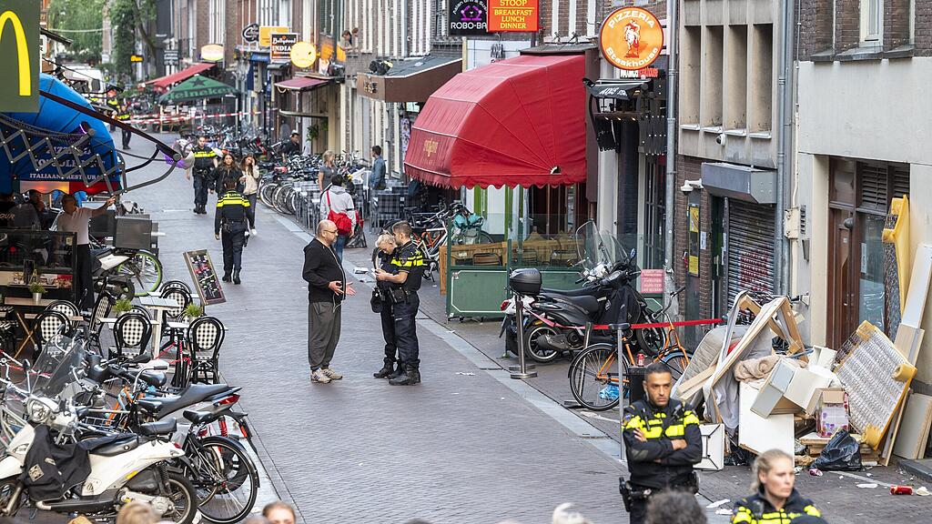 Kriminalreporter Peter R. de Vries in Amsterdam niedergeschossen