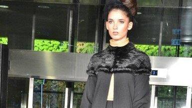 Mischa Barton: La Hong Wien (2)