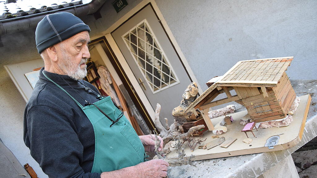 Krippenbaumeister in Hallein