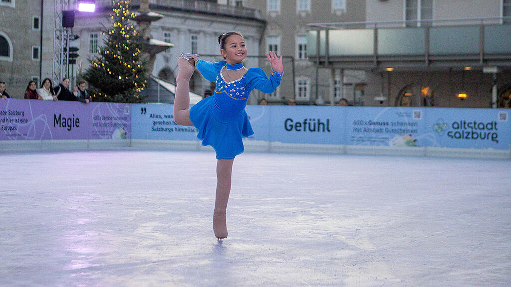 Eiszauber am Mozartplatz eröffnet