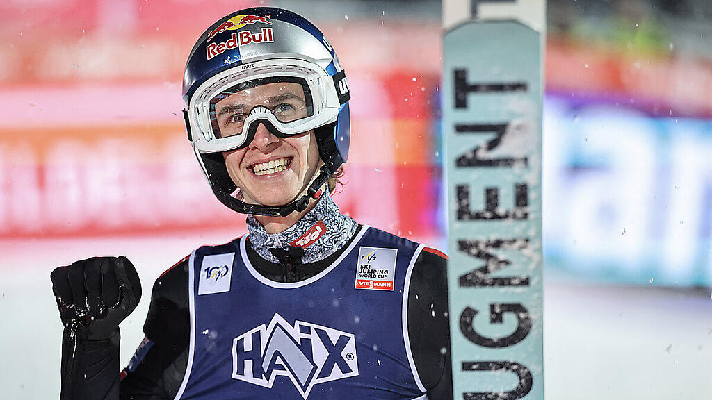 Daniel Tschofenig jubelt in Wisla