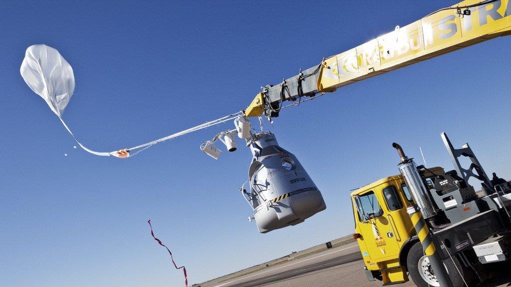 Der Stratos-Sprung von Felix Baumgartner (EPA)