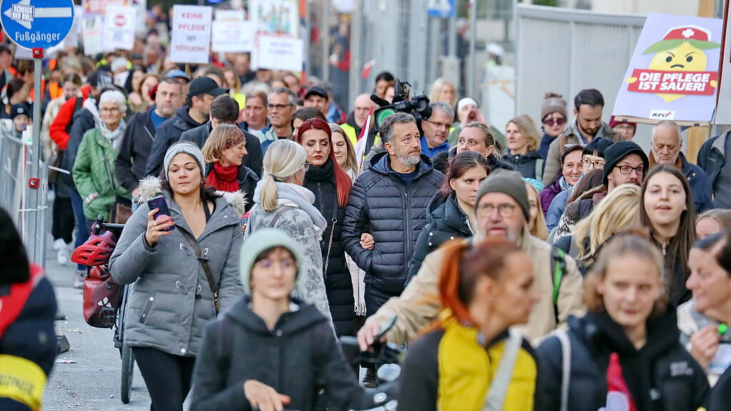 Pflege-Demo in Salzburg II