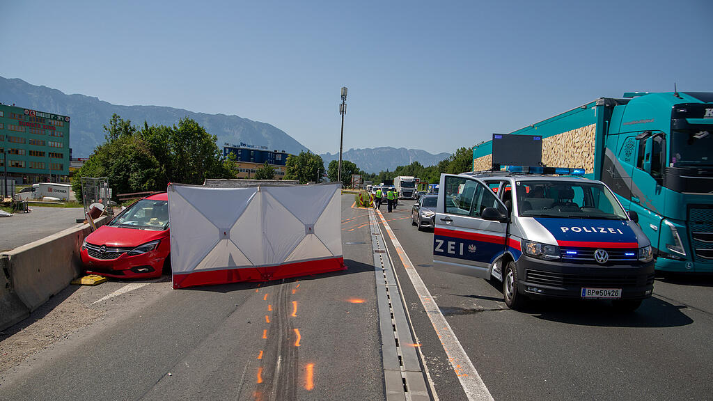 Tödlicher Pkw-Unfall A1 Flughafen