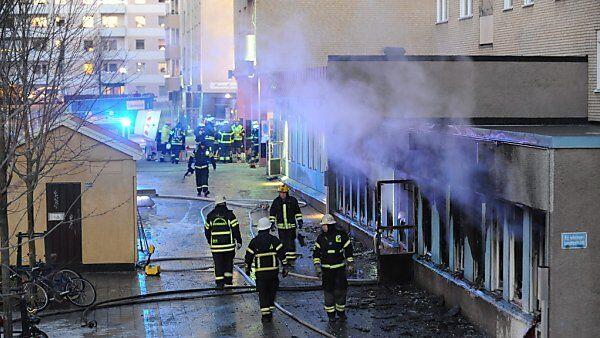 Fünf Menschen wurden in dem Feuer verletzt