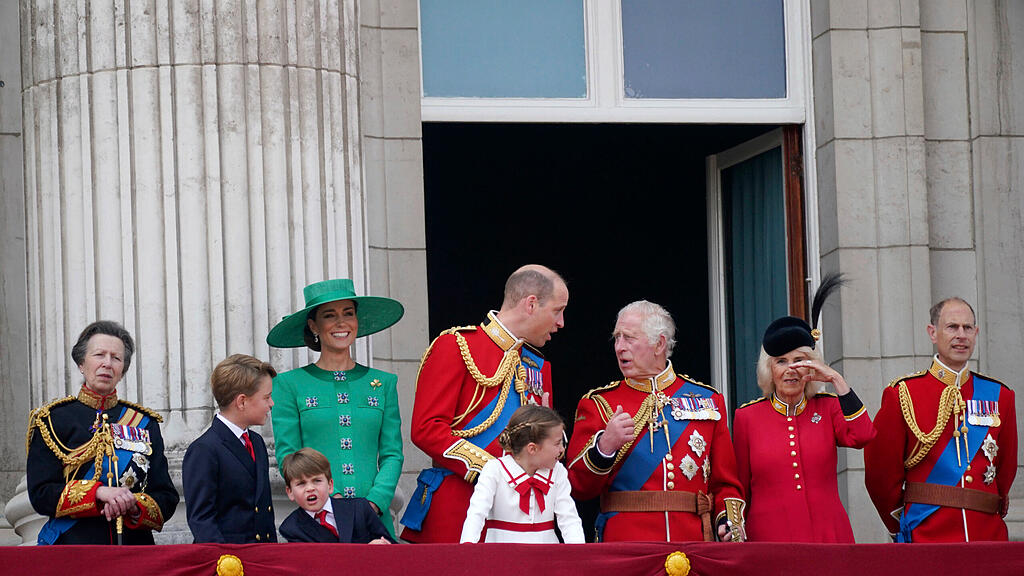 "Trooping the Colour"-Parade für Charles
