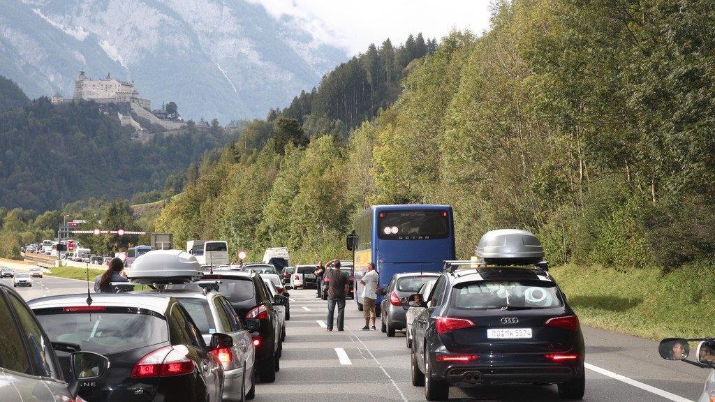 Stau beim Helbersbergtunnel