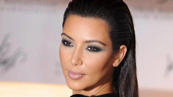 Kim Kardashian, sexy vor der Kamera  (EPA)