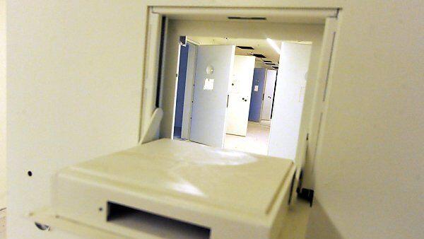 Wohngruppen ohne Bewachung statt kleiner Zellen