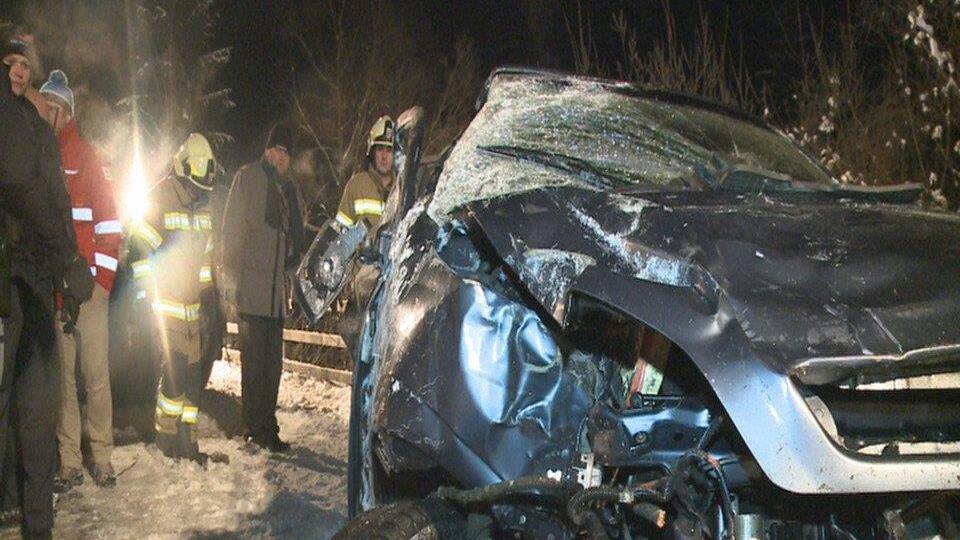 Pkw stürzt in Saalach