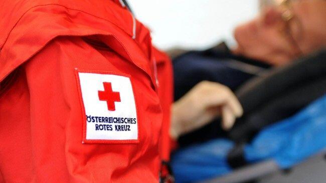 Mit Verletzungen kam der Salzburger ins Spital. (Symbolbild)