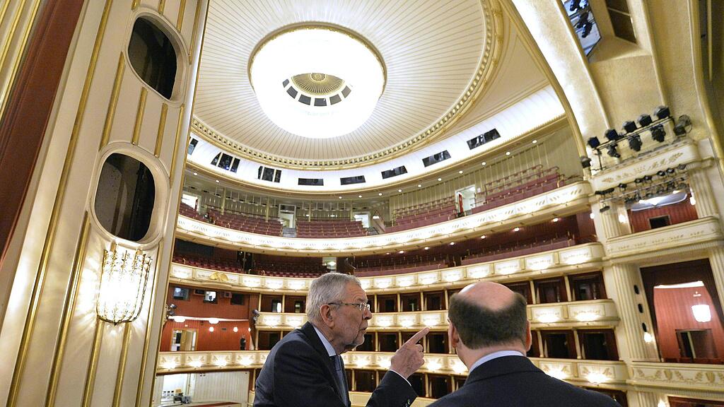 Vorbereitungen zum Wiener Opernball
