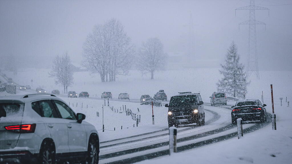 symb_schnee symb_schneeräumung symb_schneefahrbahn