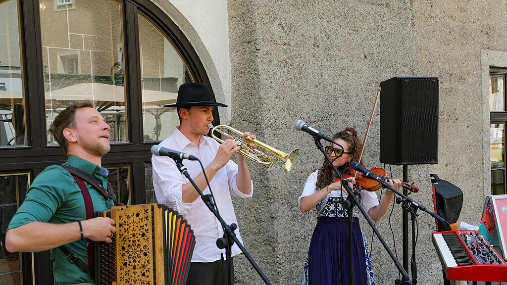 "Musik & Circus"