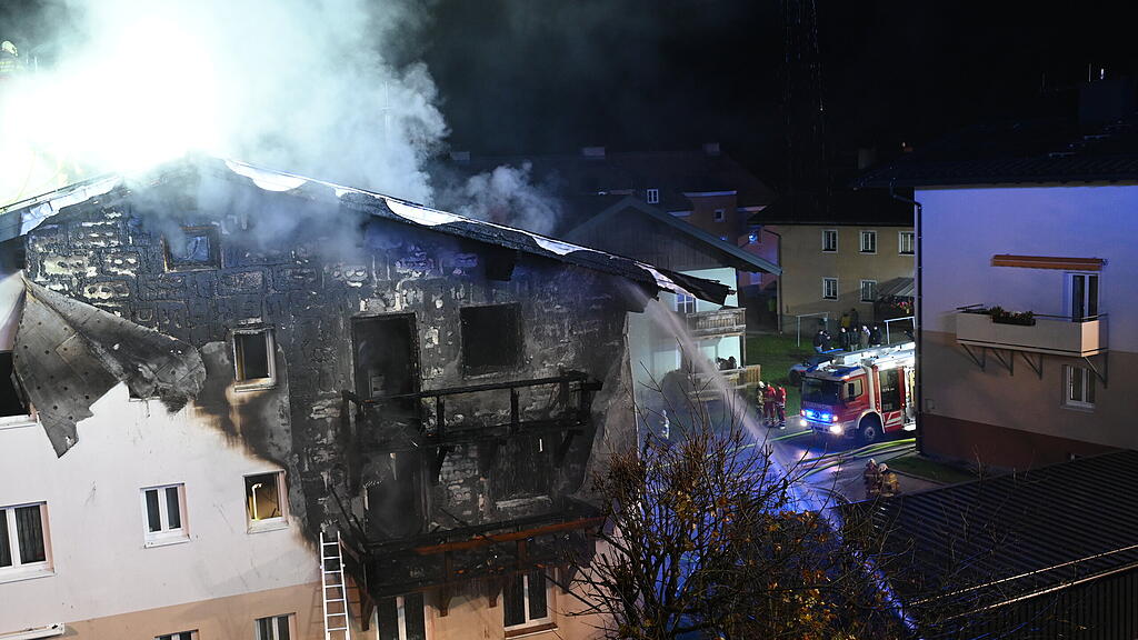 Alarmstufe 4 bei Wohnhausbrand in St. Johann
