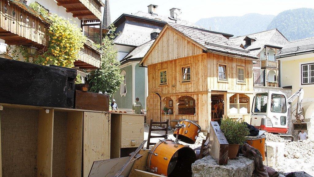 Aufräumarbeiten in Hallstatt