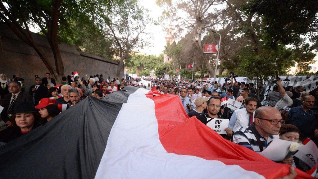 MS804 der Egyptair: Trauerfeier in Kairo