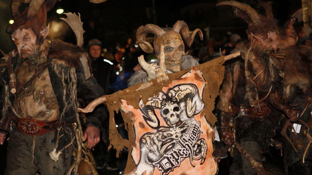 Perchtenlauf in Henndorf