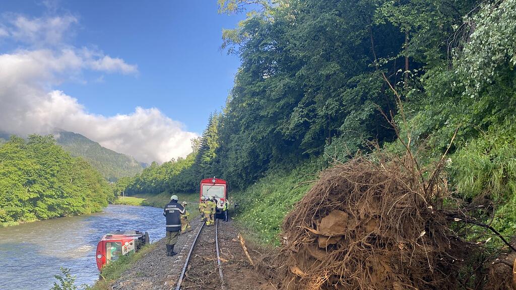 Murtalbahn entgleist in Ramingstein