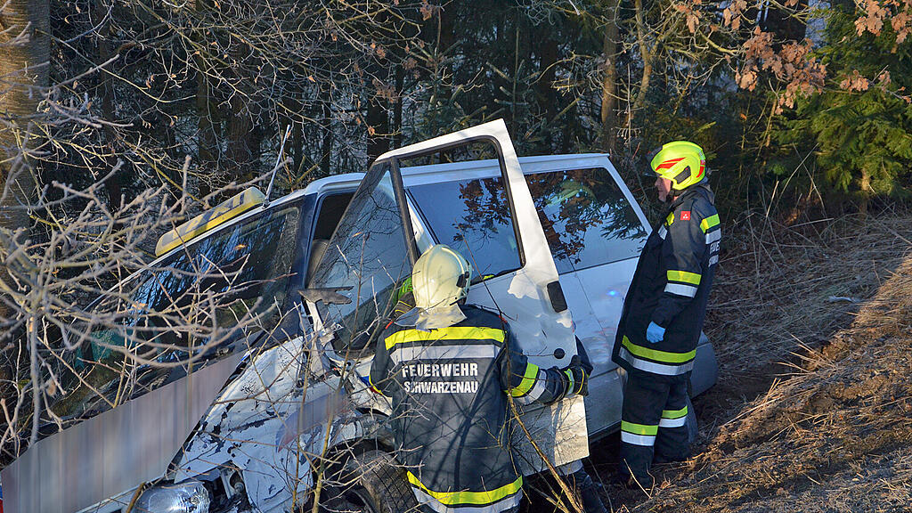 Unfall mit Kindergarten-Bus