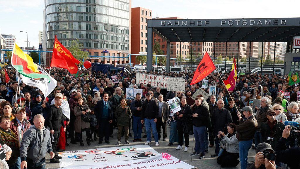 Demos gegen Erdogan in Deutschland