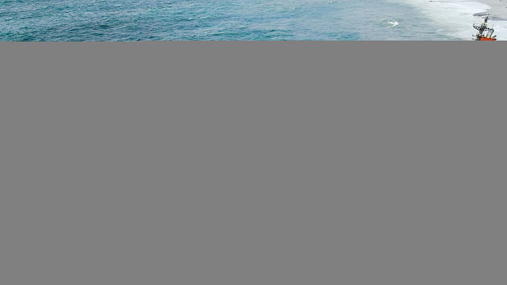 Frachter vor Mauritius zerbrochen