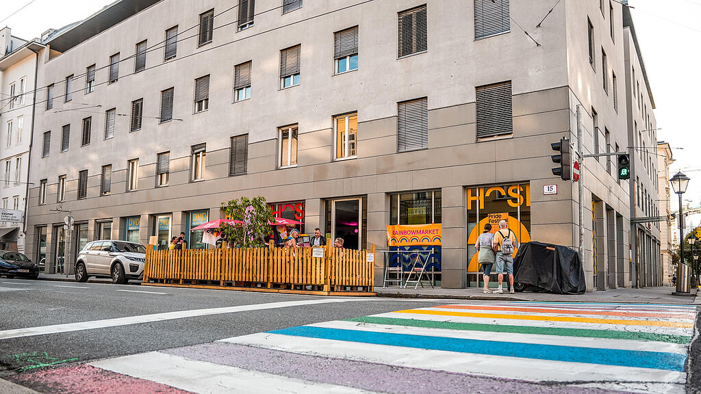 Der Rainbow Market im HOSI