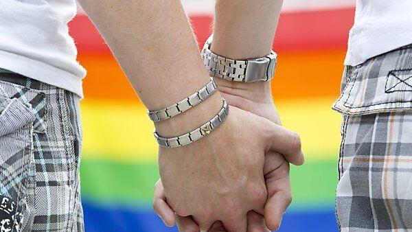 Adoptionsrecht für Homosexuelle wird erweitert